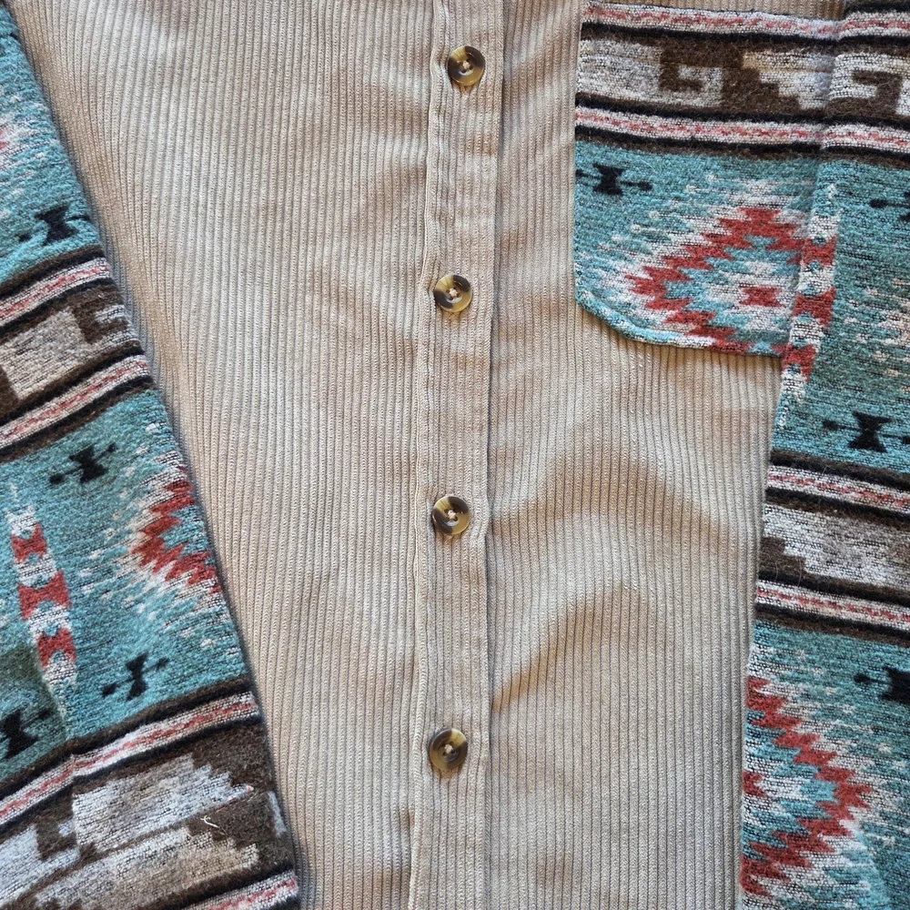 BKE Beige / Tan Corduroy Button Down Shacket Shirt Aztec Accents Size Large - Picture 7 of 9